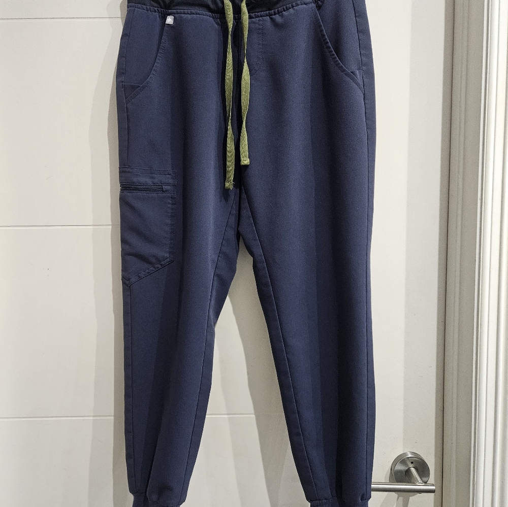 Figs Scrub Set